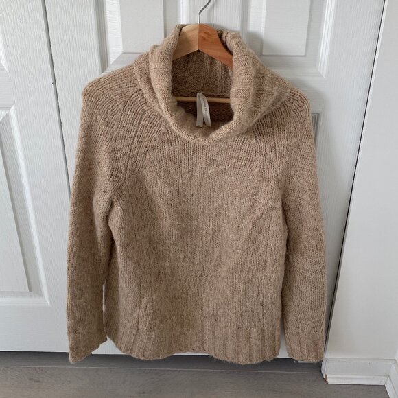 Aritzia Cozy Plutarch Sweater - Picture 1 of 4